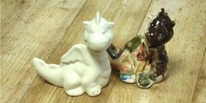 Dinosaurus verf je eigen keramiek